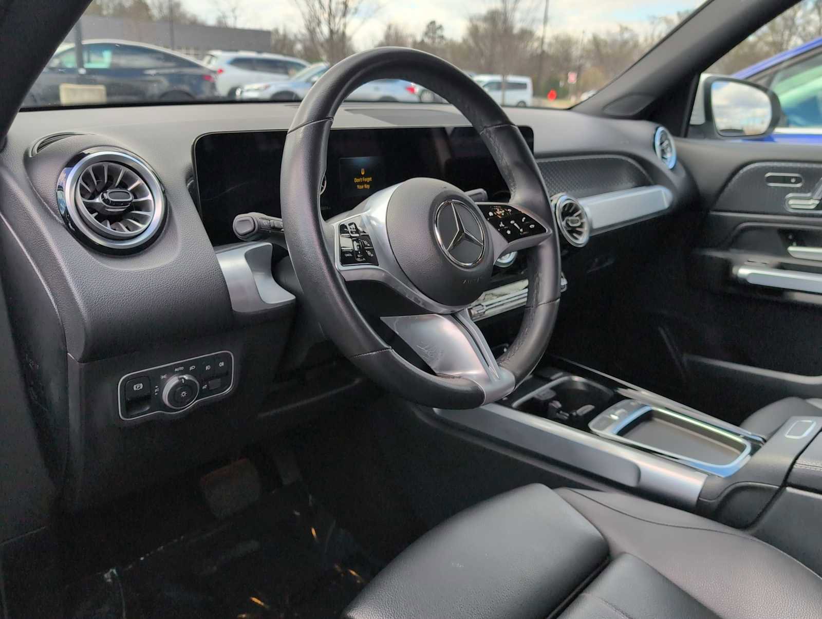 Used 2024 Mercedes-Benz GLB 250 4MATIC image 10