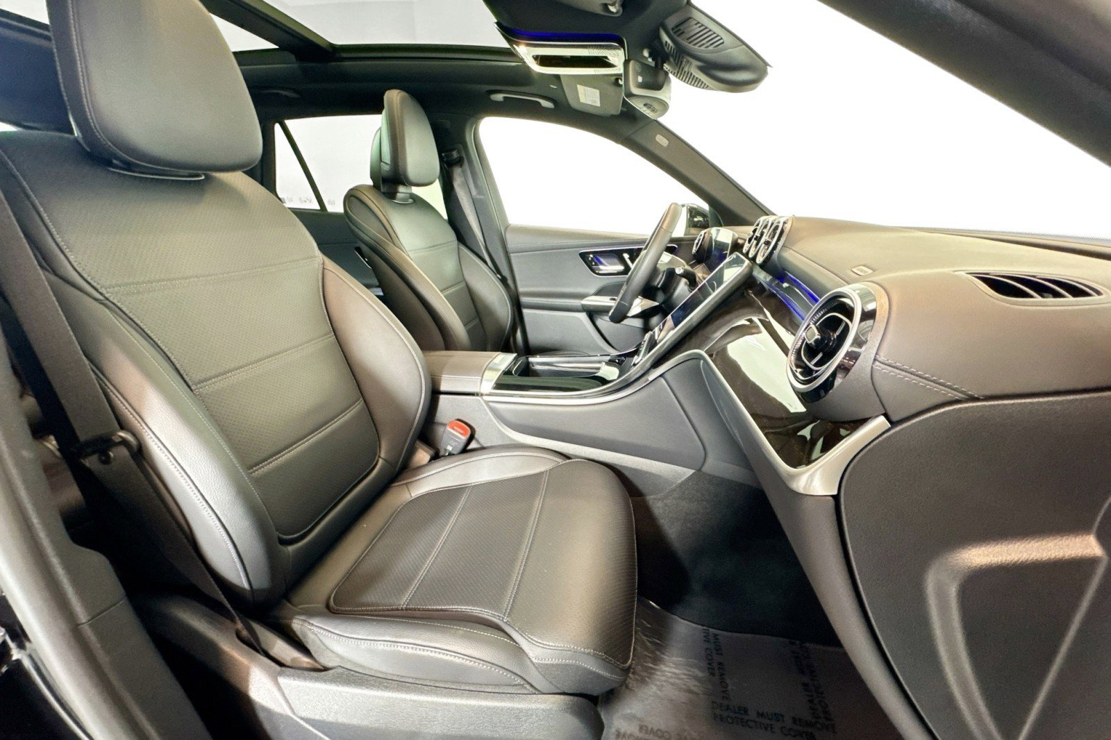 Used 2023 Mercedes-Benz GLC 300 4MATIC image 26