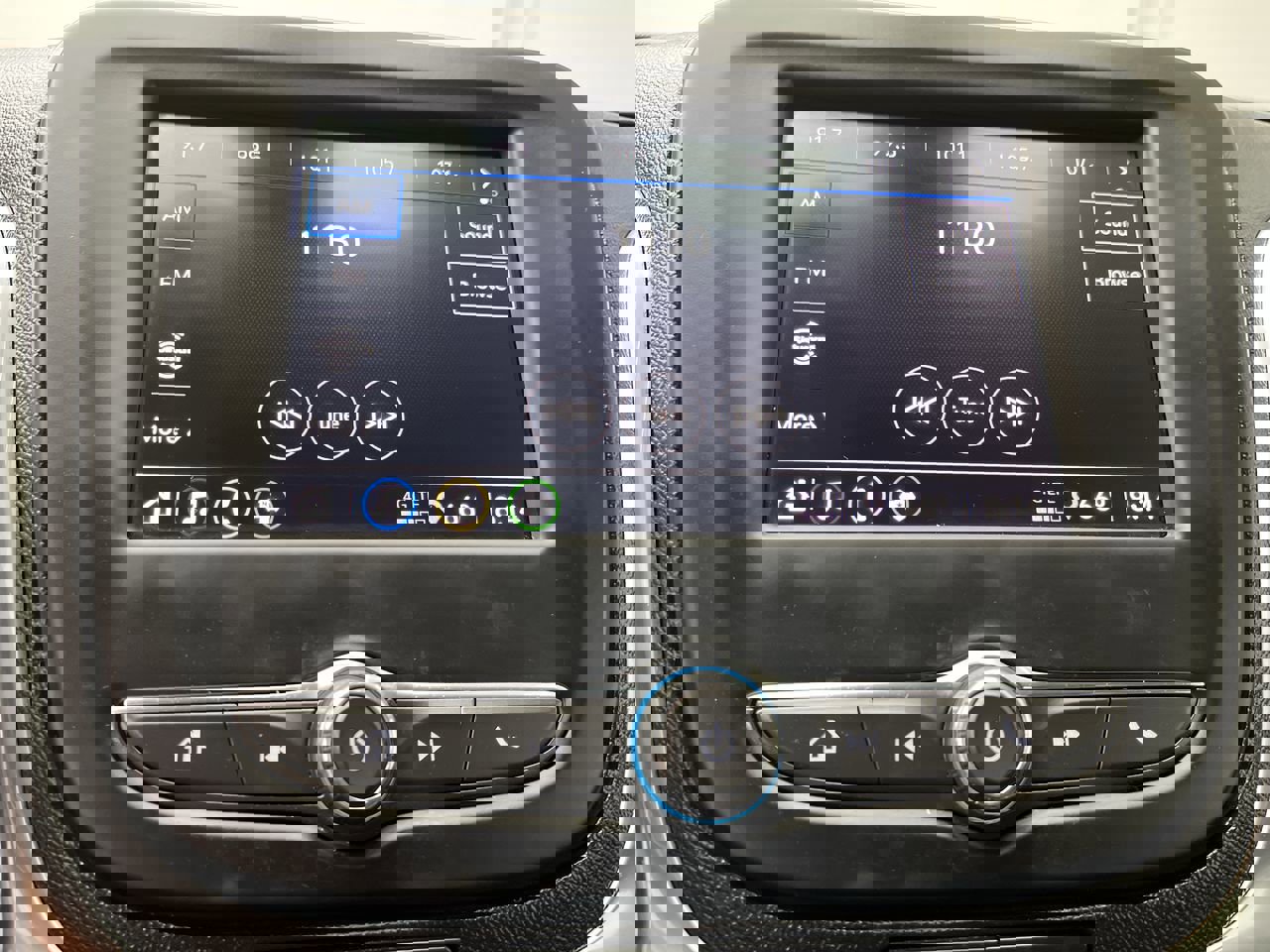 Used 2022 Chevrolet Equinox LT w/ Driver Convenience Package image 16