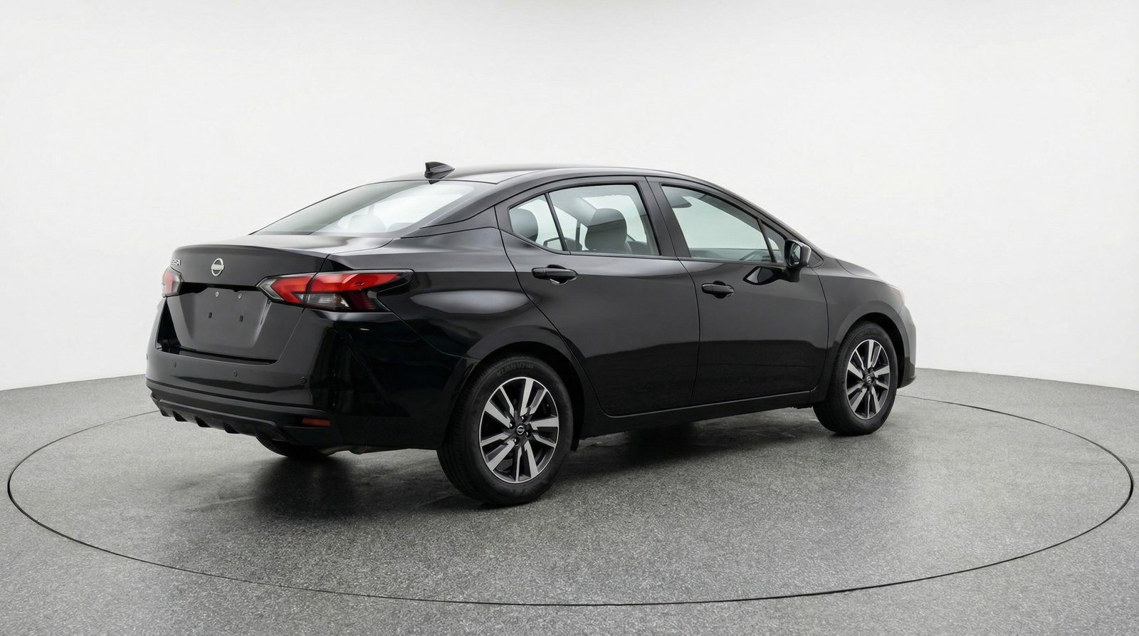 Used 2025 Nissan Versa SV FWD image 7