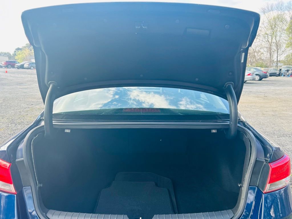 Used 2019 Kia Optima S image 16