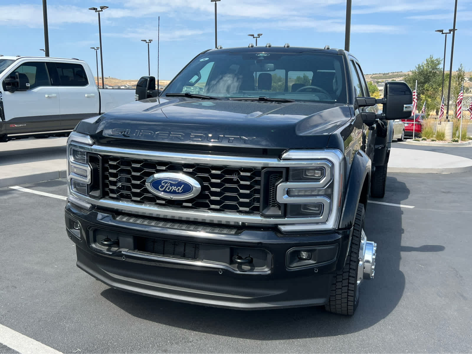 New 2026 Ford F450 Platinum w/ FX4 Off-Road Package AWD/4WD image 2