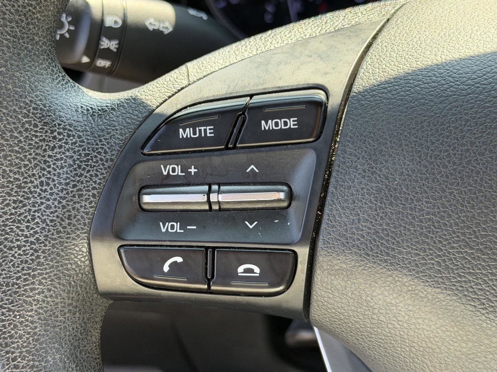 Used 2019 Hyundai Elantra SE w/ Cargo Package FWD image 14