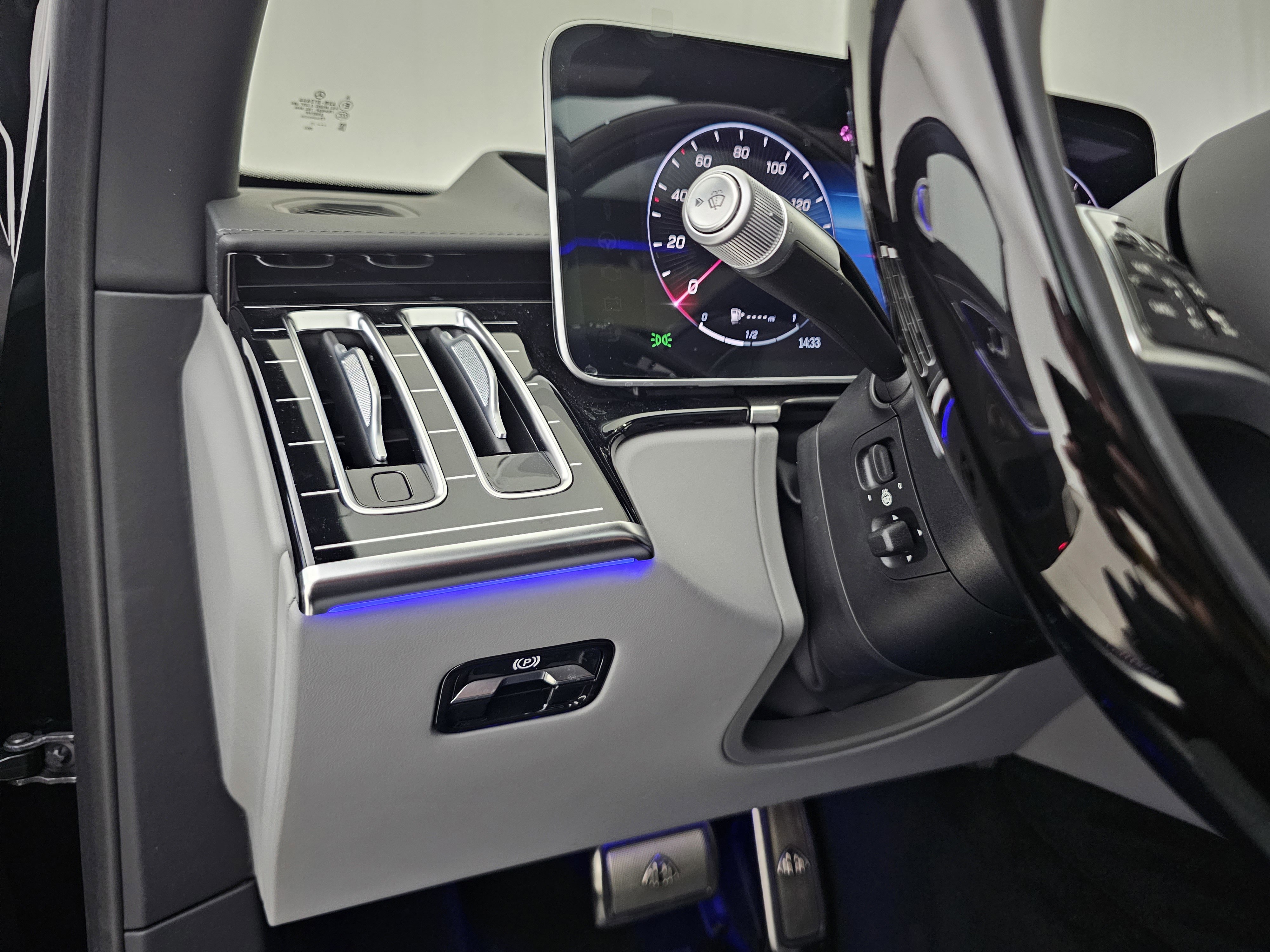 New 2026 Mercedes-Benz Maybach S 680 4MATIC image 8