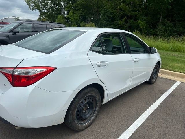 Used 2015 Toyota Corolla LE FWD image 6
