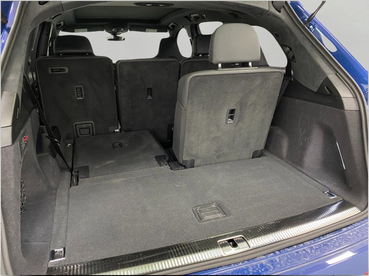 Used 2025 Audi SQ7 Prestige image 6