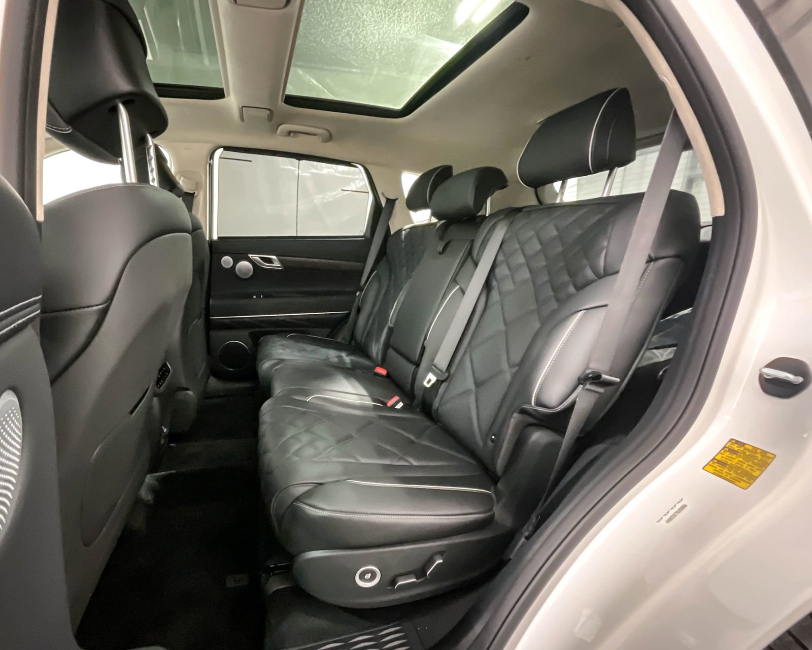 New 2025 Genesis GV80 3.5T Prestige image 11