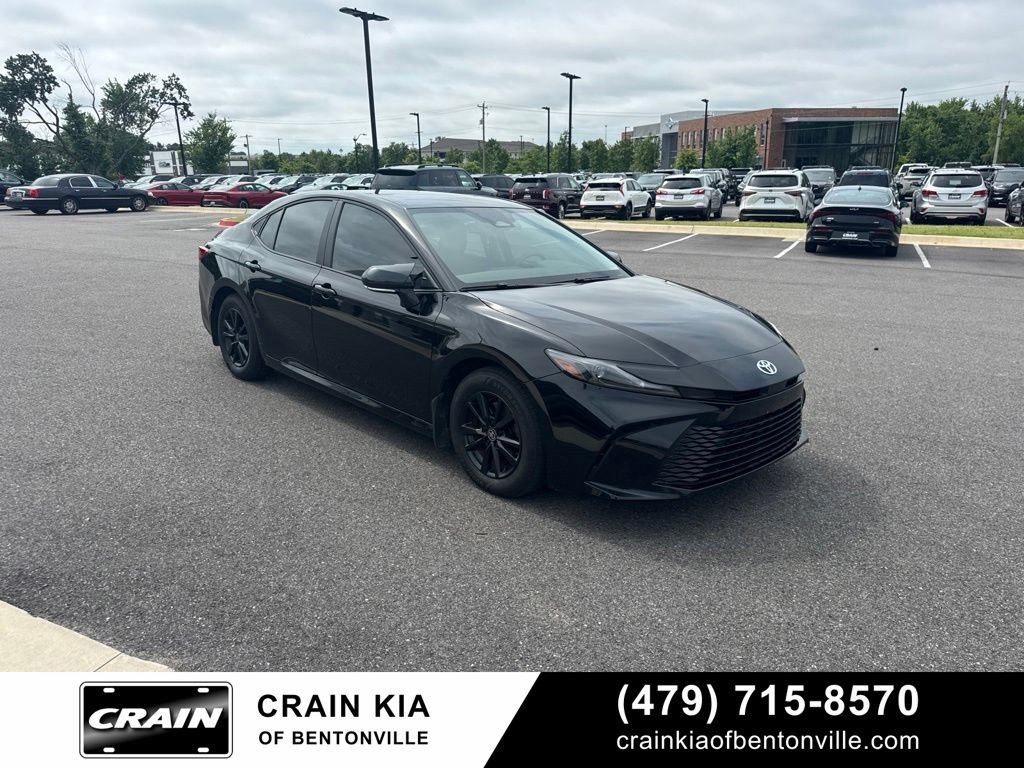 Used 2025 Toyota Camry LE FWD image 13