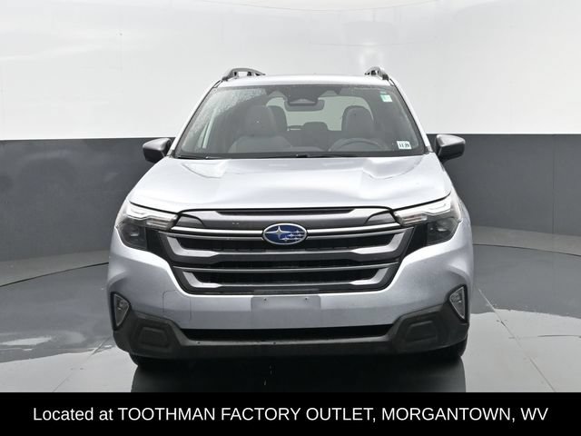 Used 2025 Subaru Forester Premium AWD/4WD image 23