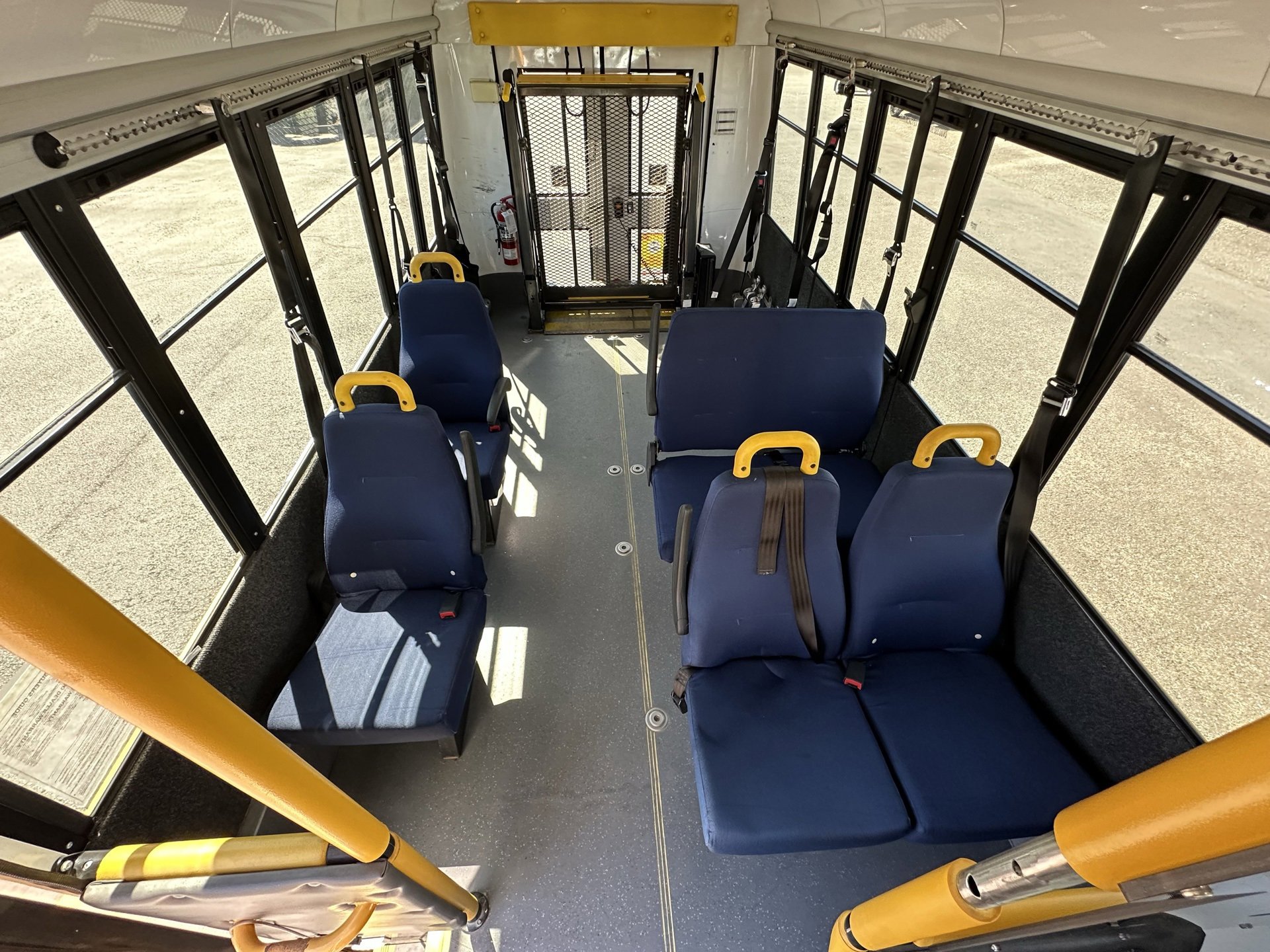 Used 2014 Chevrolet Express 3500 image 10