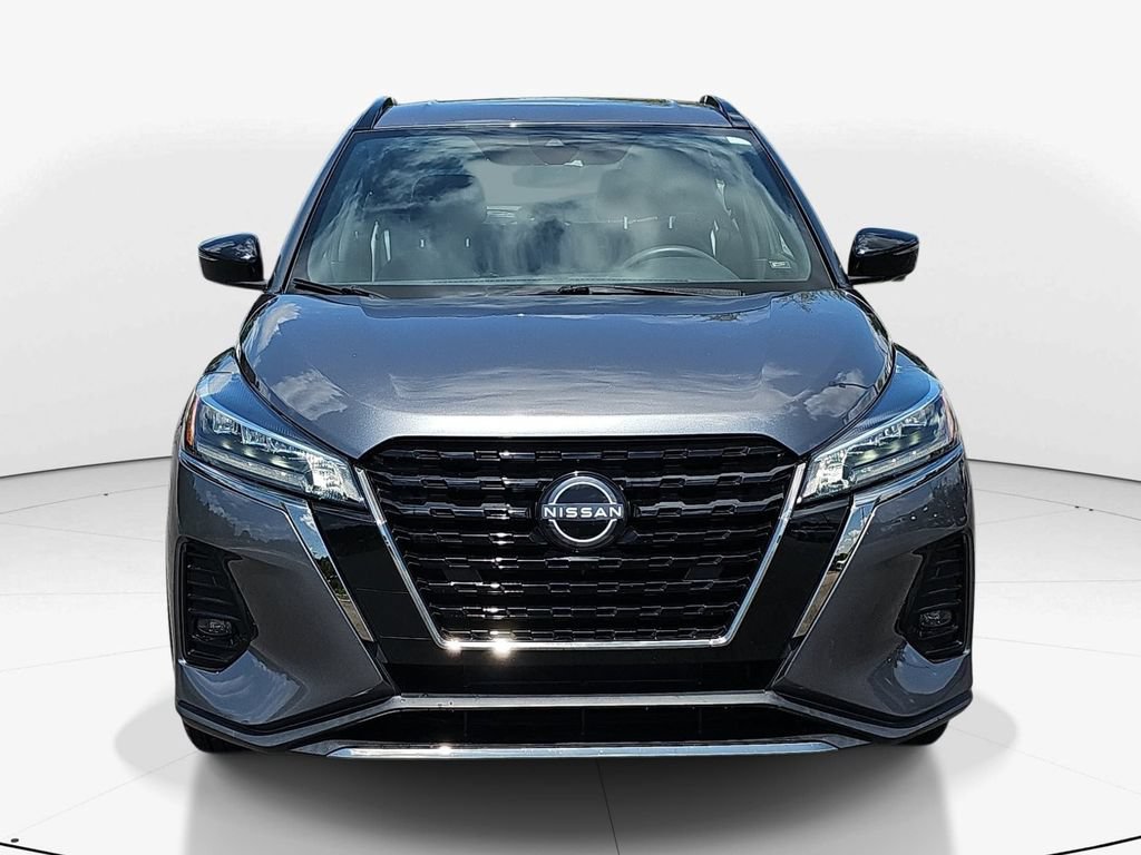 Used 2023 Nissan Kicks SR FWD image 12