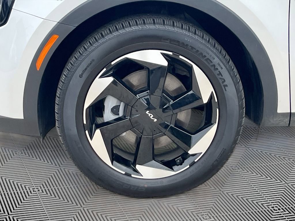 Certified 2025 Kia Sorento EX image 11