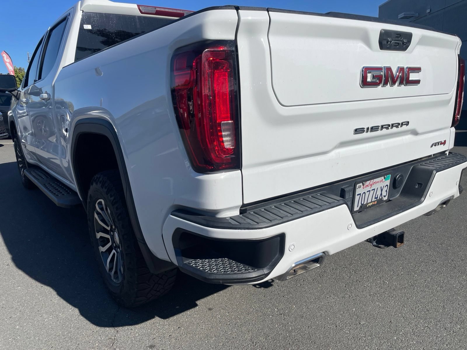Used 2023 GMC Sierra 1500 AT4 AWD/4WD image 8