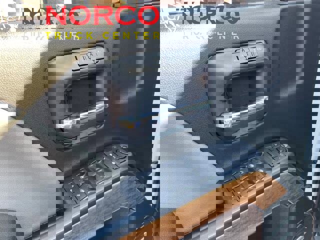 Used 2015 Chevrolet Silverado 2500 LTZ w/ Duramax Plus Package image 35