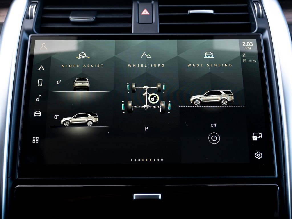 Certified 2024 Land Rover Discovery Dynamic SE image 23