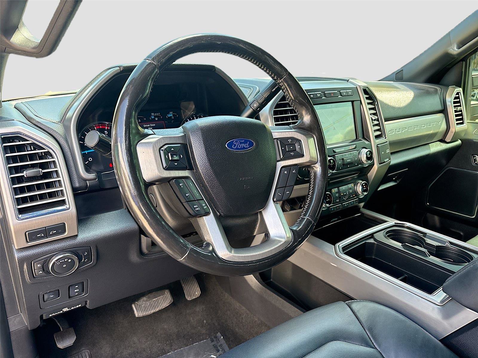 Used 2017 Ford F250 Platinum w/ Platinum Ultimate Package AWD/4WD image 9