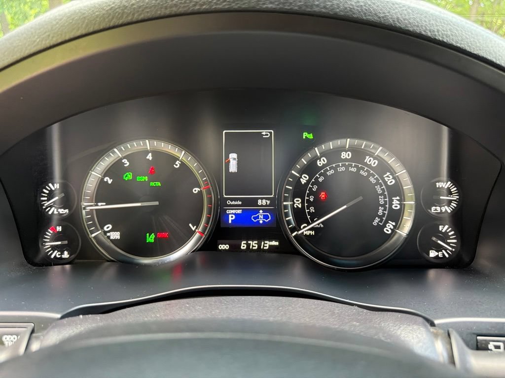 Used 2021 Lexus LX 570 4WD w/ Sport Package image 26