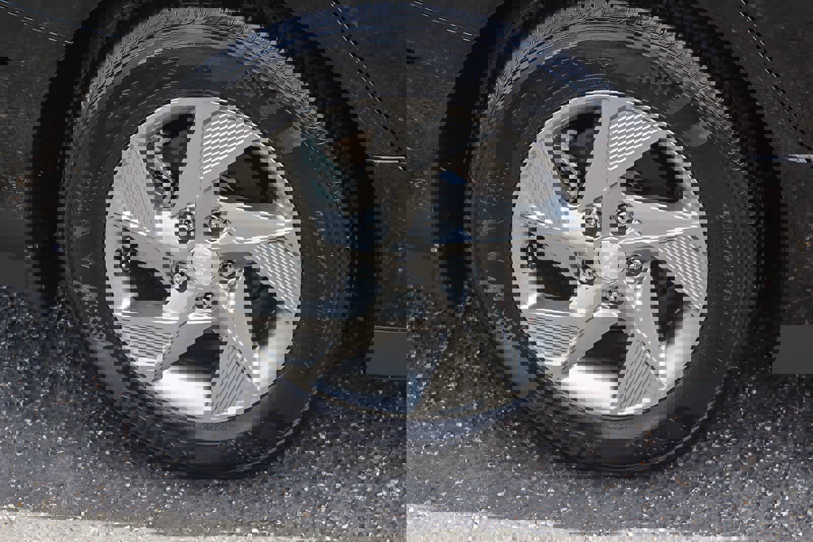 Certified 2025 Hyundai Sonata SE image 11