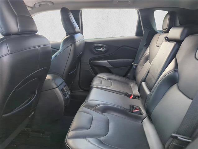 Used 2021 Jeep Cherokee Latitude Lux image 14