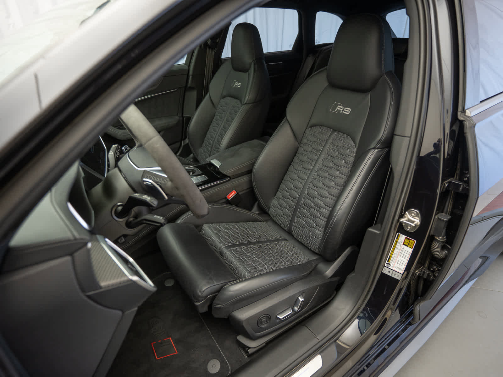 Used 2024 Audi RS 6 performance image 15