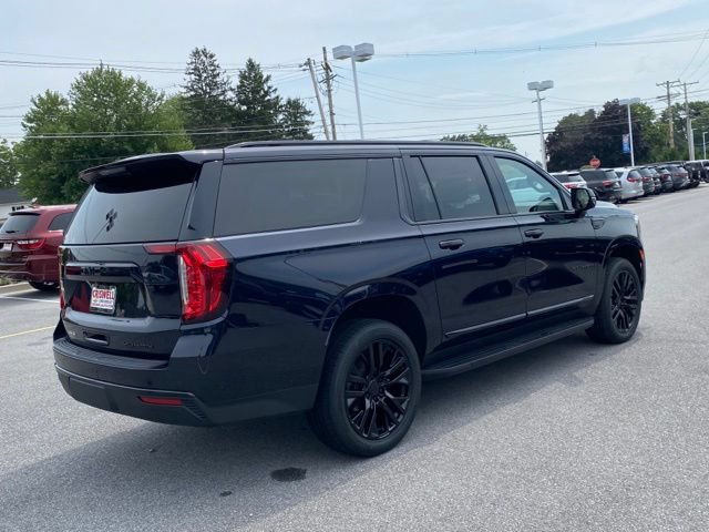 Used 2022 GMC Yukon XL SLT w/ SLT Luxury Package AWD/4WD image 5