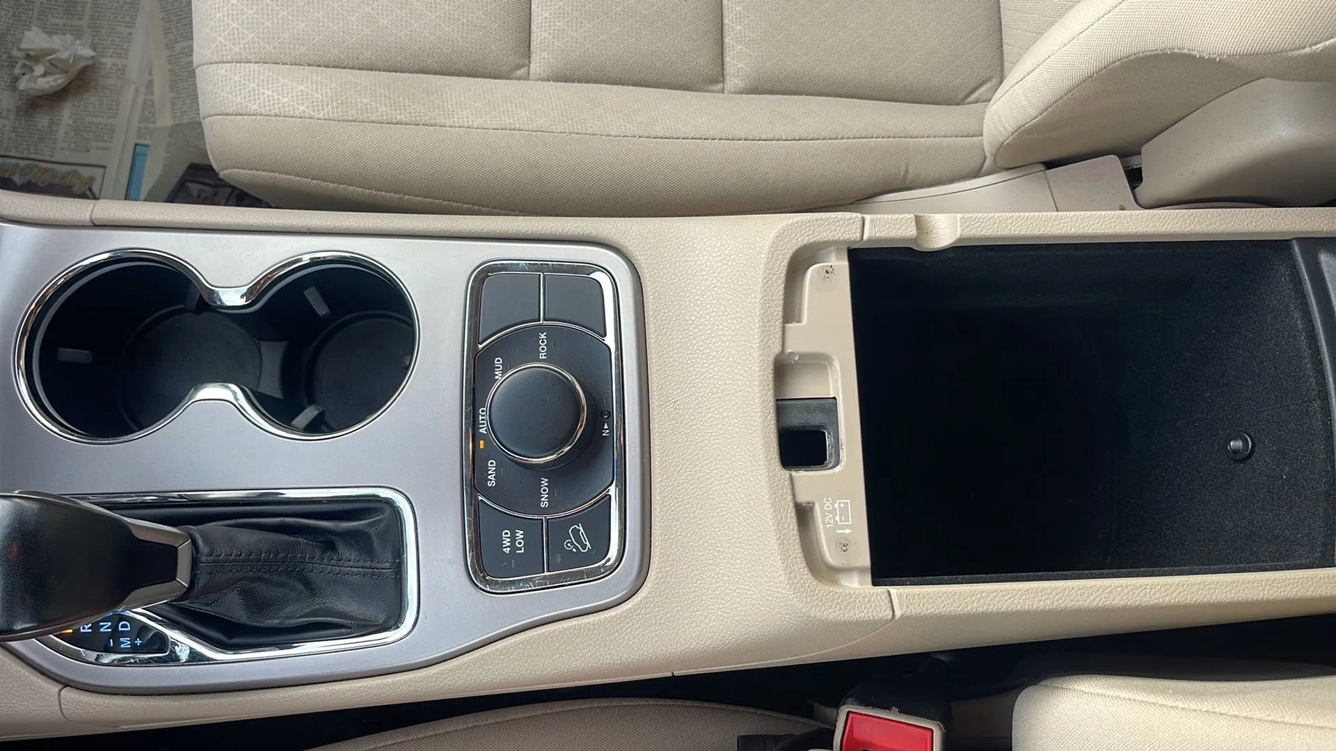 Used 2021 Jeep Grand Cherokee Laredo image 15