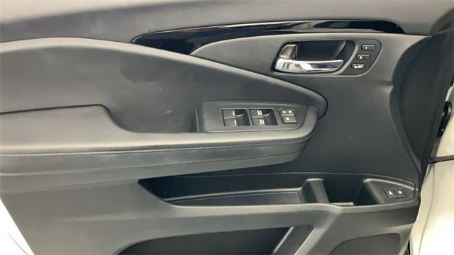 Certified 2021 Honda Pilot Touring image 13