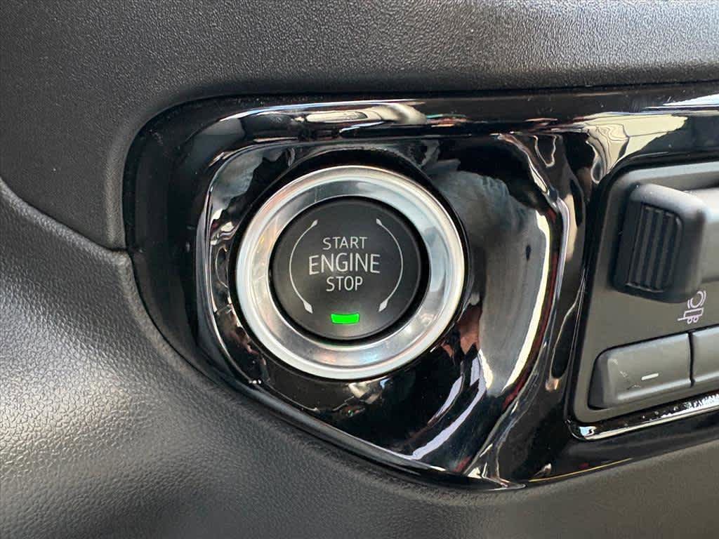 Used 2025 Chevrolet Silverado 2500 LTZ w/ Z71 Chrome Sport Edition image 17