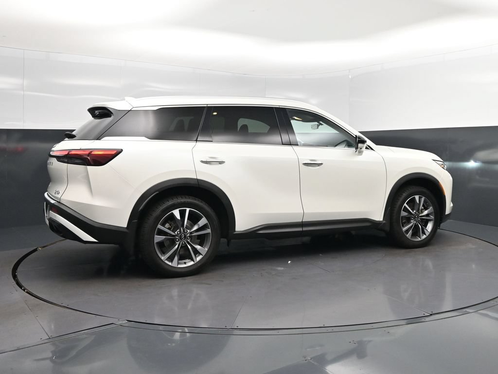 Certified 2023 INFINITI QX60 Luxe w/ Cargo Package FWD image 8