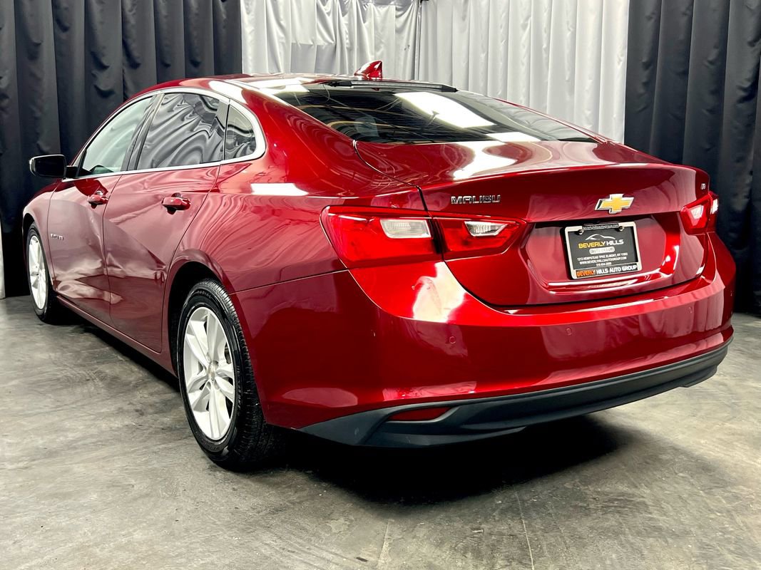 Used 2018 Chevrolet Malibu LT w/ Driver Confidence Package image 8
