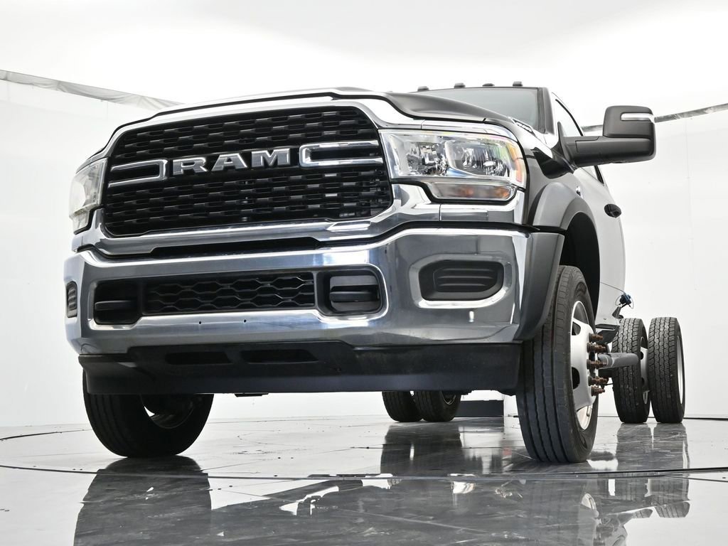 Used 2023 RAM 4500 SLT w/ Quick Order Package 2YG SLT RWD image 33
