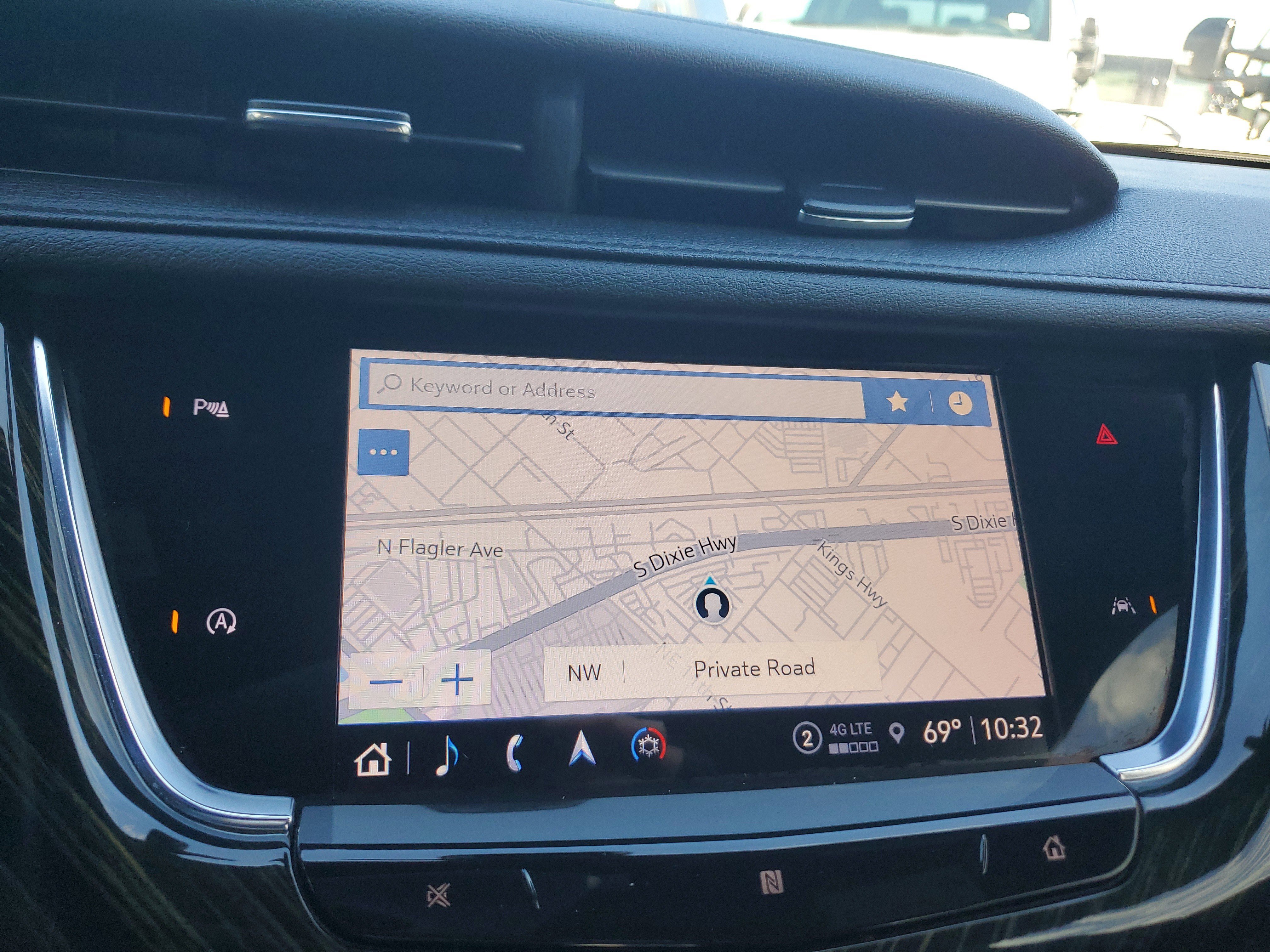 Used 2021 Cadillac XT6 Premium Luxury image 10