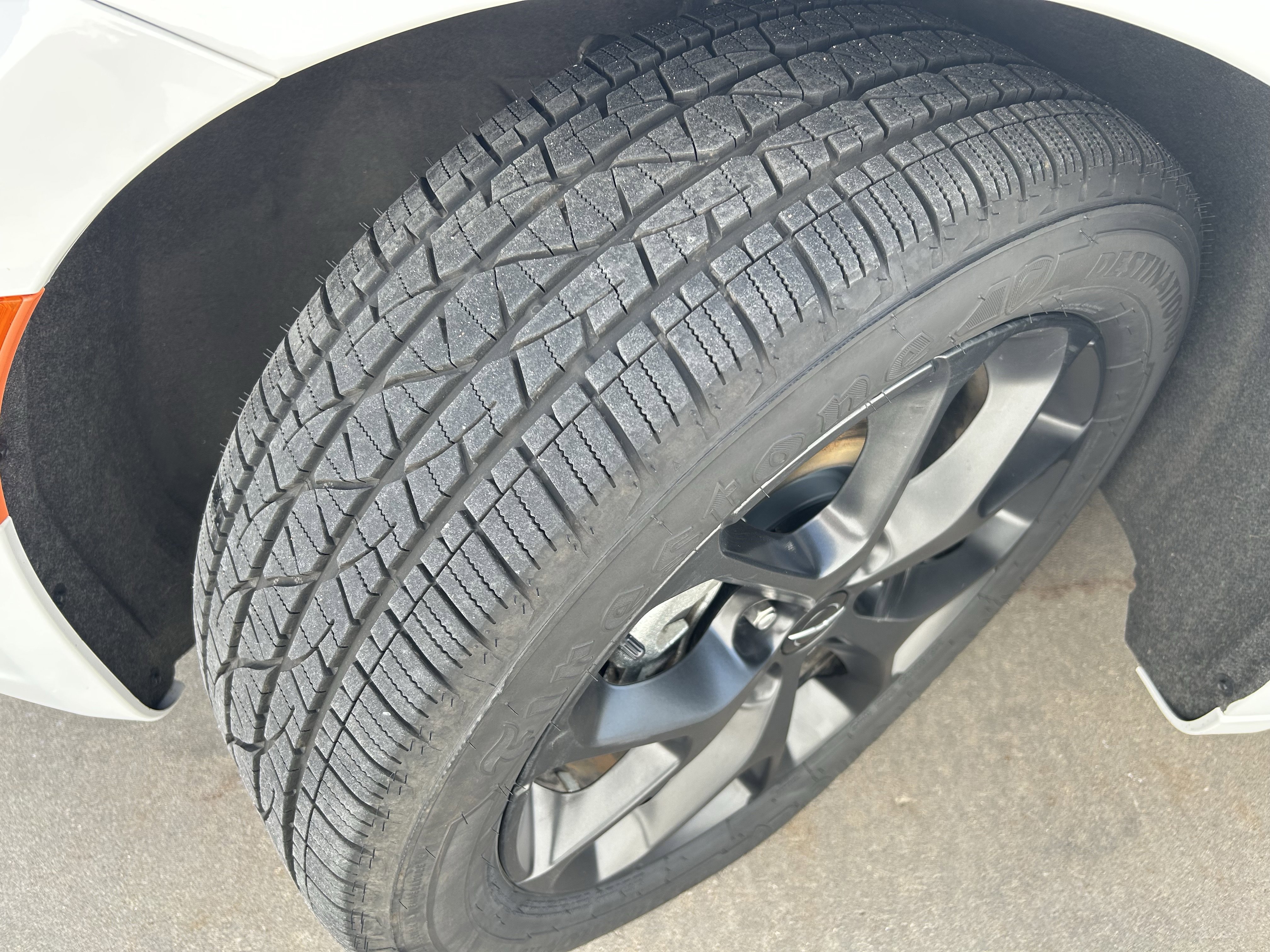 Used 2025 Chrysler Pacifica Limited image 10