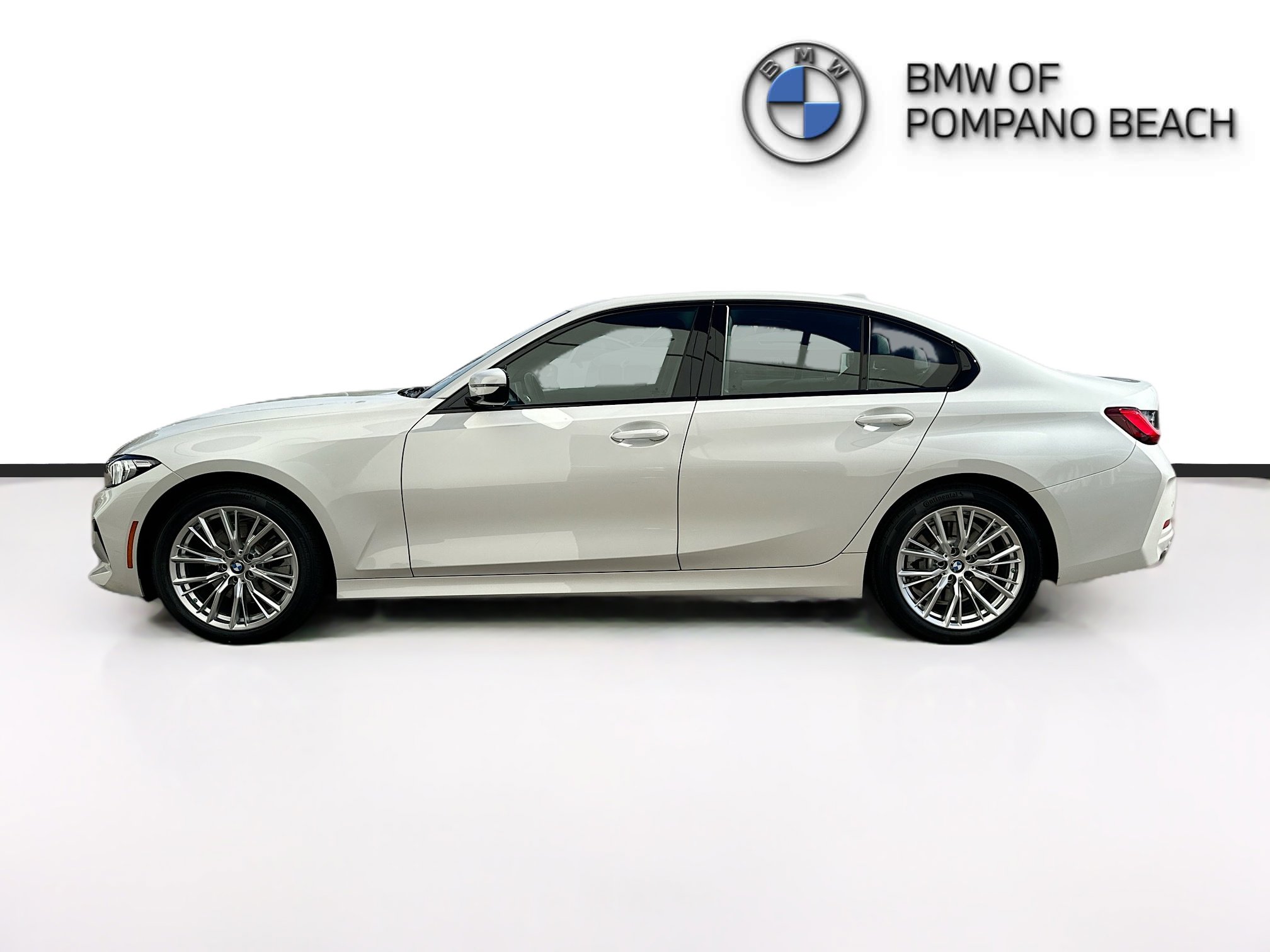 Certified 2023 BMW 330i Sedan w/ Driving Assistance Package image 4