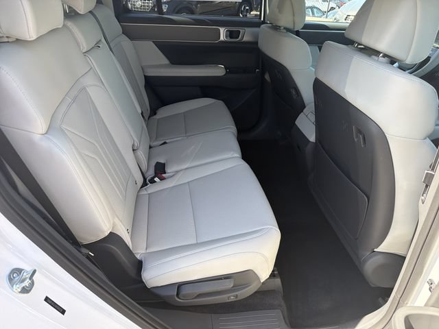 New 2027 Hyundai Santa Fe SEL FWD image 17