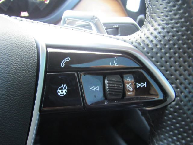 Used 2023 Audi e-tron GT Premium Plus image 39