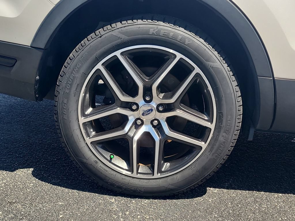 Certified 2019 Ford Explorer Sport AWD/4WD image 5