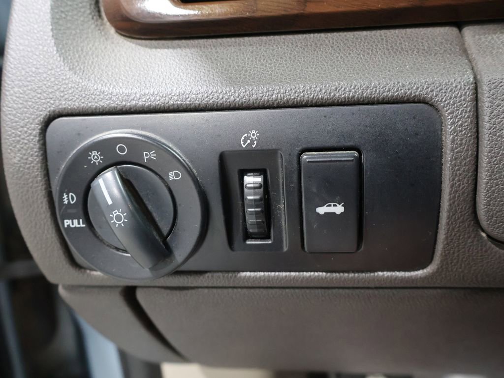 Used 2008 Ford Taurus SEL image 29