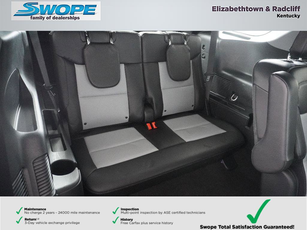 Used 2024 Ford Explorer XLT w/ Equipment Group 202A AWD/4WD image 16