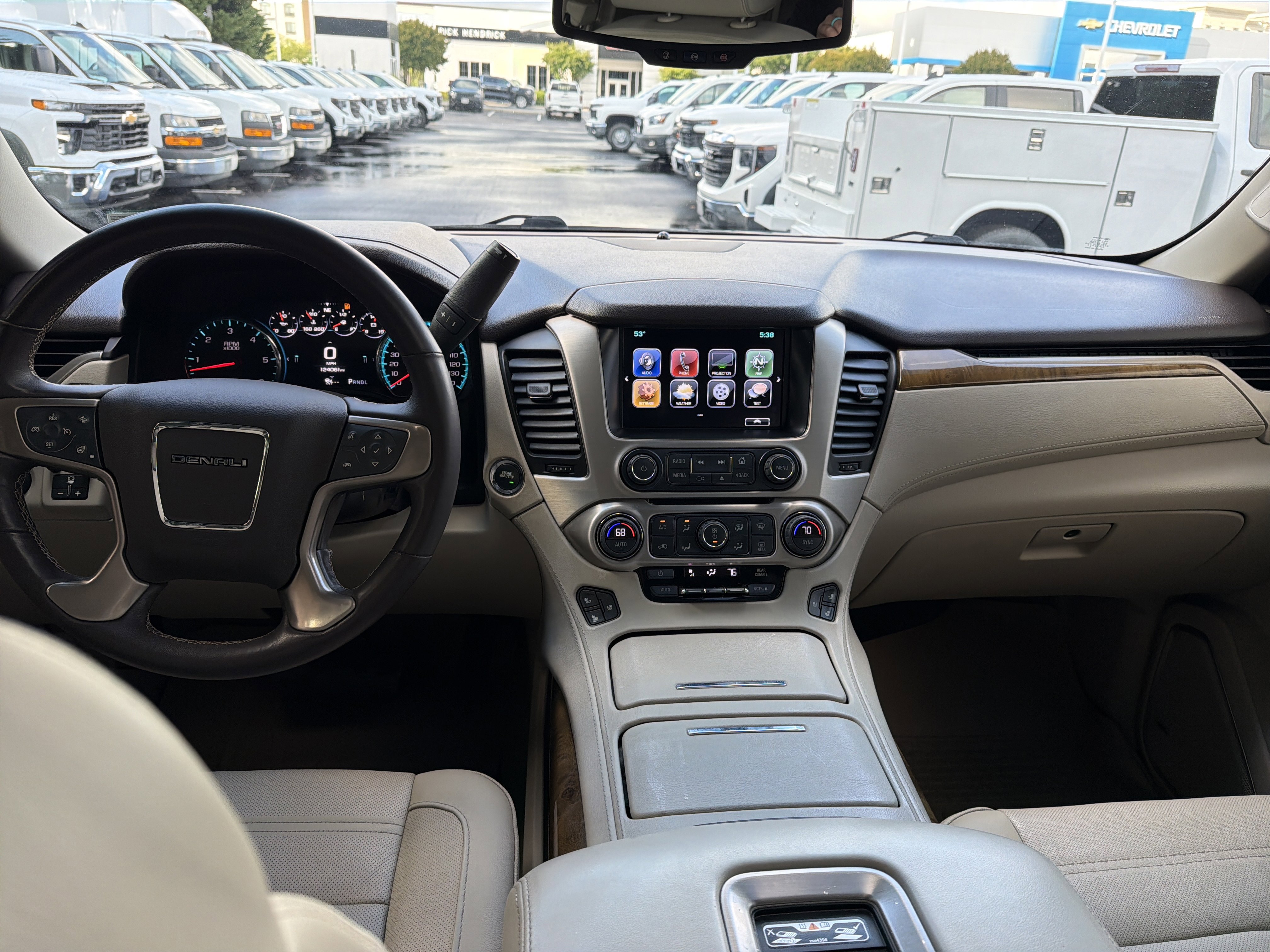 Used 2017 GMC Yukon Denali w/ Open Road Package AWD/4WD image 30