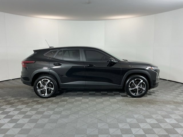 Used 2024 Chevrolet Trax RS w/ Driver Confidence Package image 4