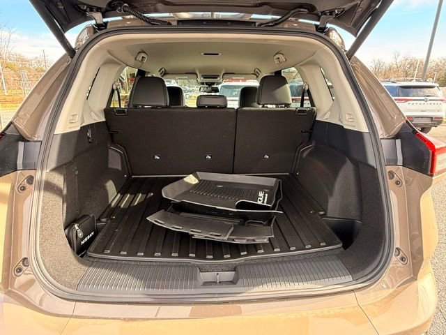 New 2026 Nissan Rogue SV w/ Rock Creek Premium Package AWD/4WD image 16