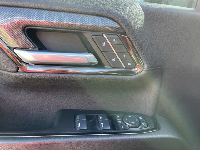 Used 2025 GMC Sierra 3500 AT4 w/ AT4 Premium Plus Package AWD/4WD image 14