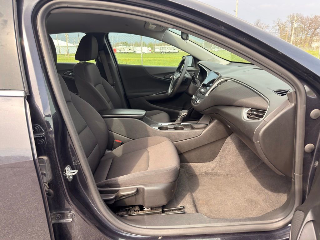 Used 2023 Chevrolet Malibu LT FWD image 31
