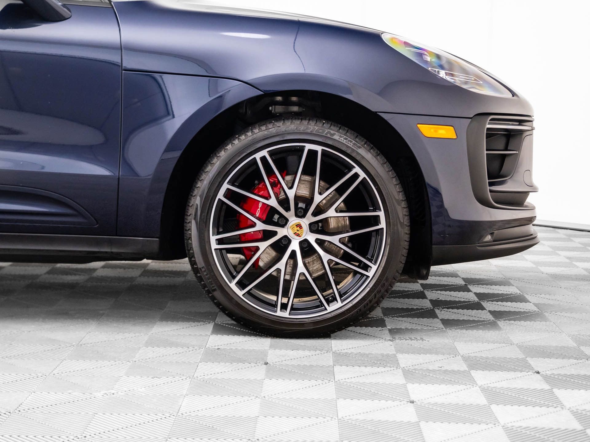 Certified 2022 Porsche Macan S image 32