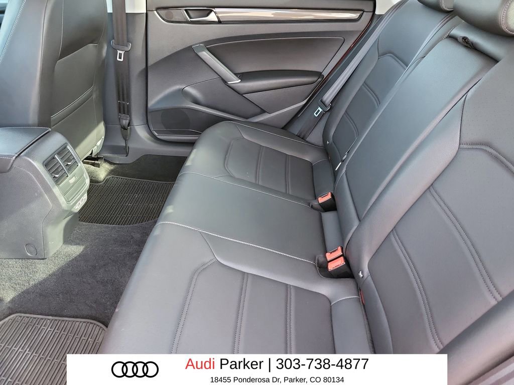 Used 2020 Volkswagen Passat 2.0T R-Line FWD image 8