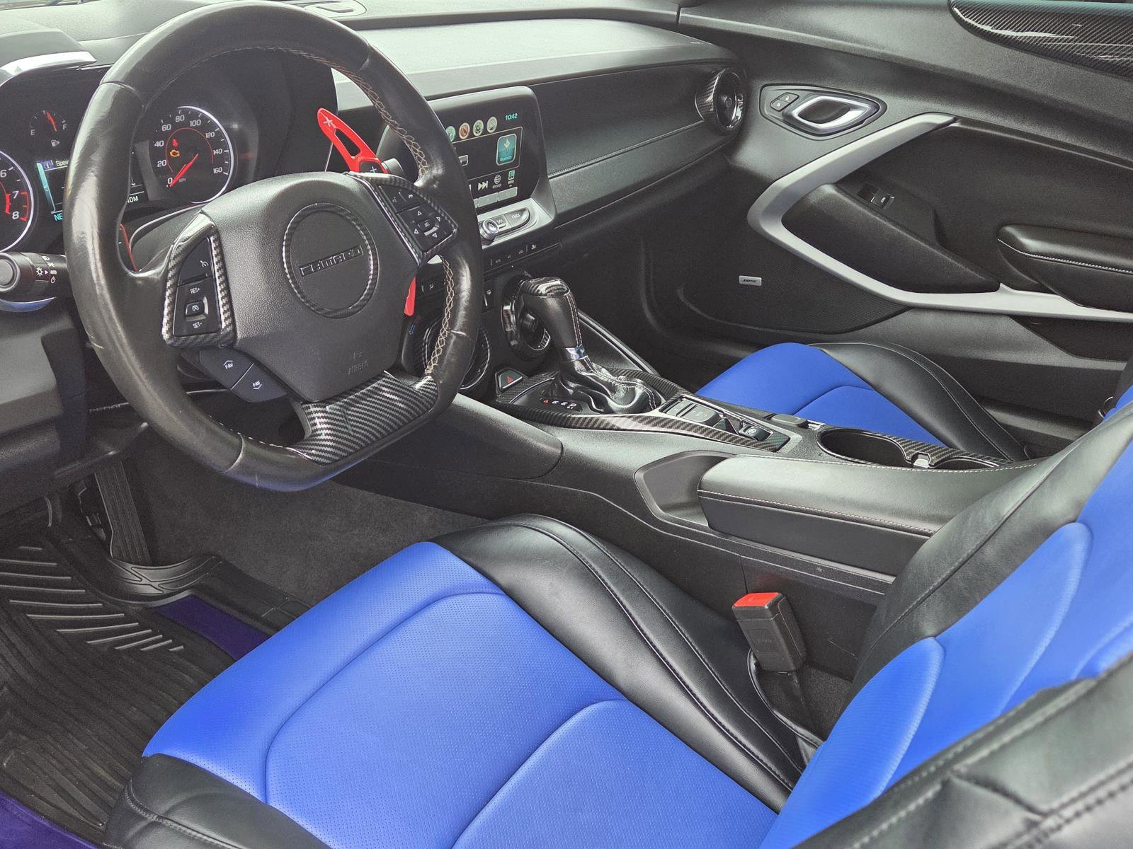 Used 2018 Chevrolet Camaro LT w/ RS Package RWD image 10