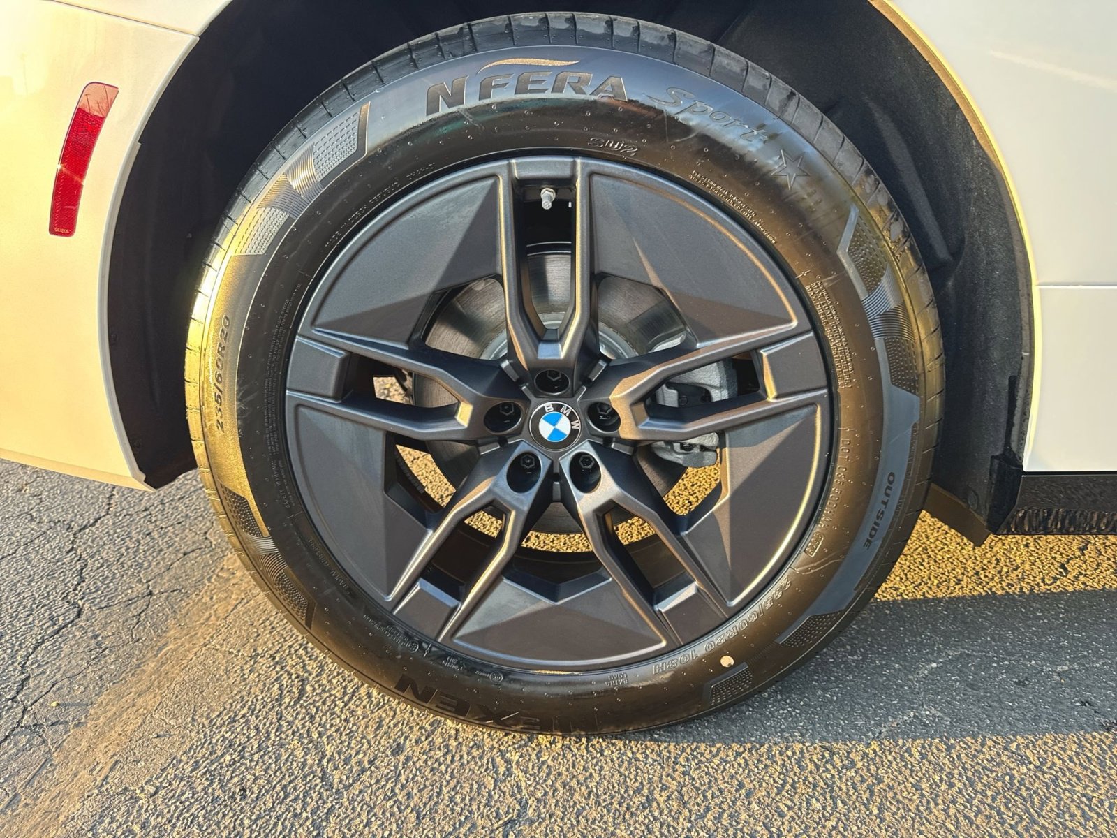 New 2026 BMW iX xDrive45 image 30