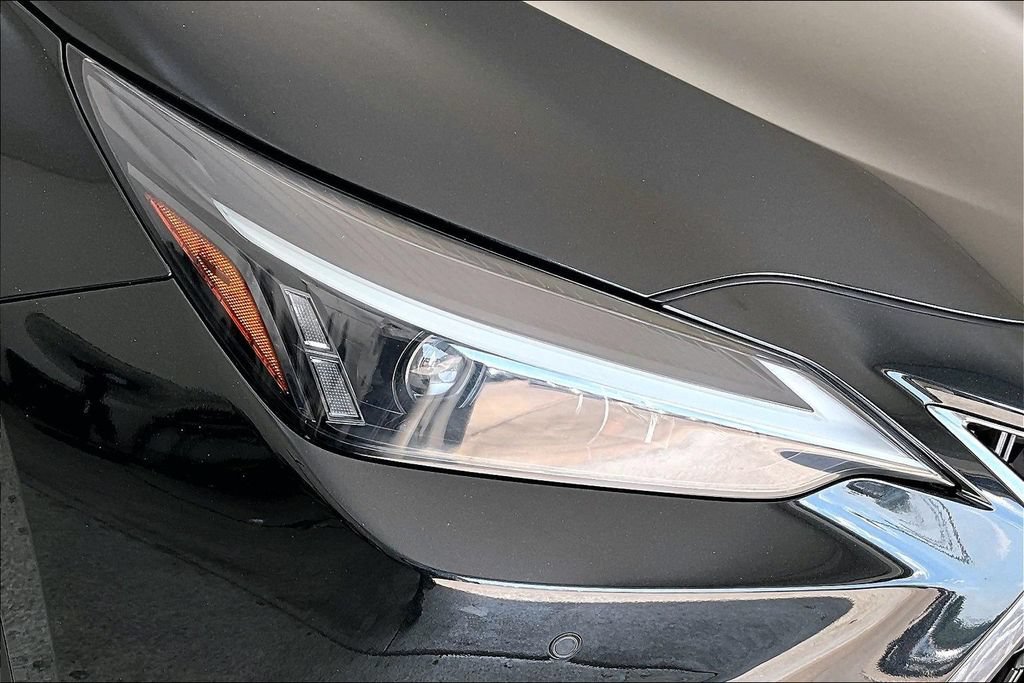 Used 2025 Lexus NX 250 FWD w/ Premium Package image 36