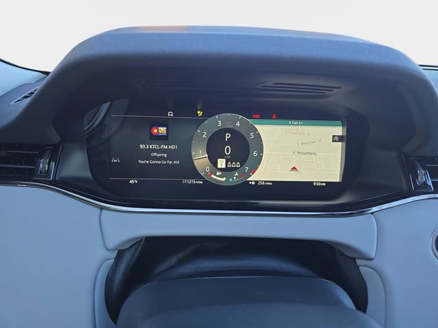 Certified 2025 Land Rover Range Rover Evoque Dynamic SE image 19